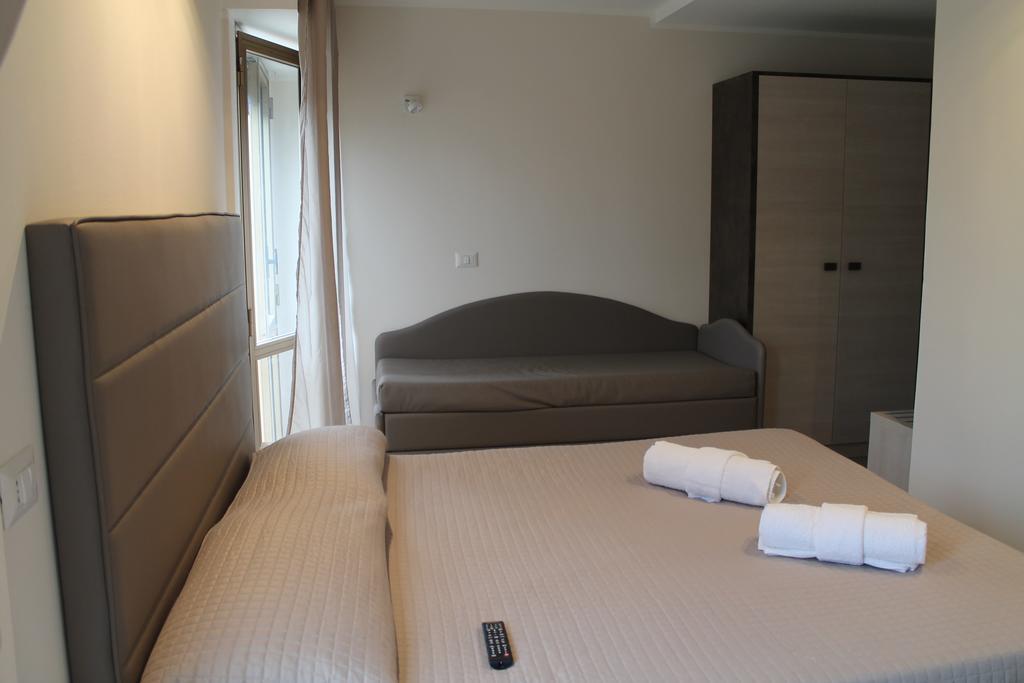 Hotel Sant'Elena ริมินี ภายนอก รูปภาพ