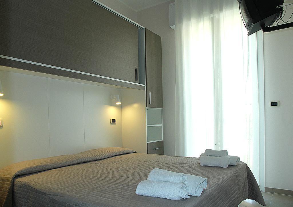 Hotel Sant'Elena ริมินี ภายนอก รูปภาพ